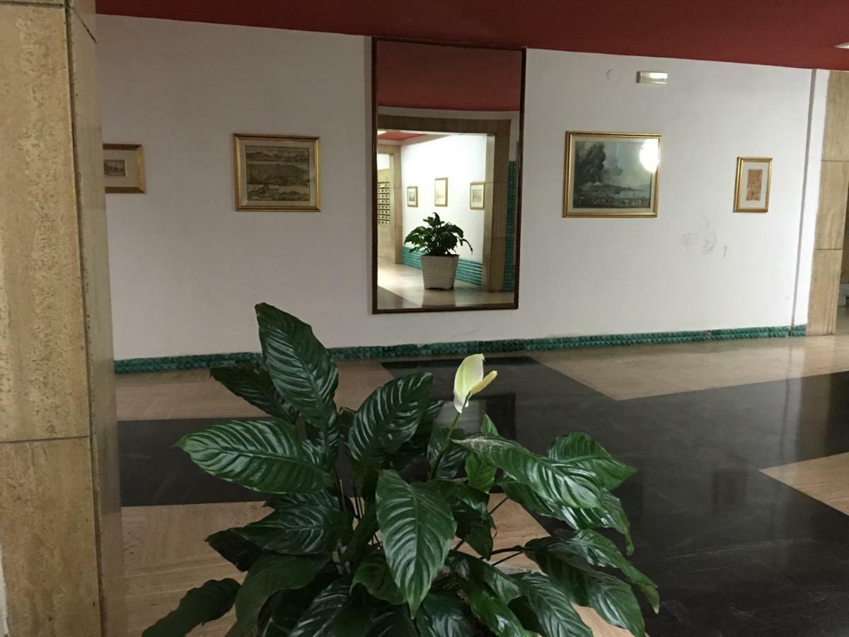 Two Sisters Suites Наполи Екстериор снимка