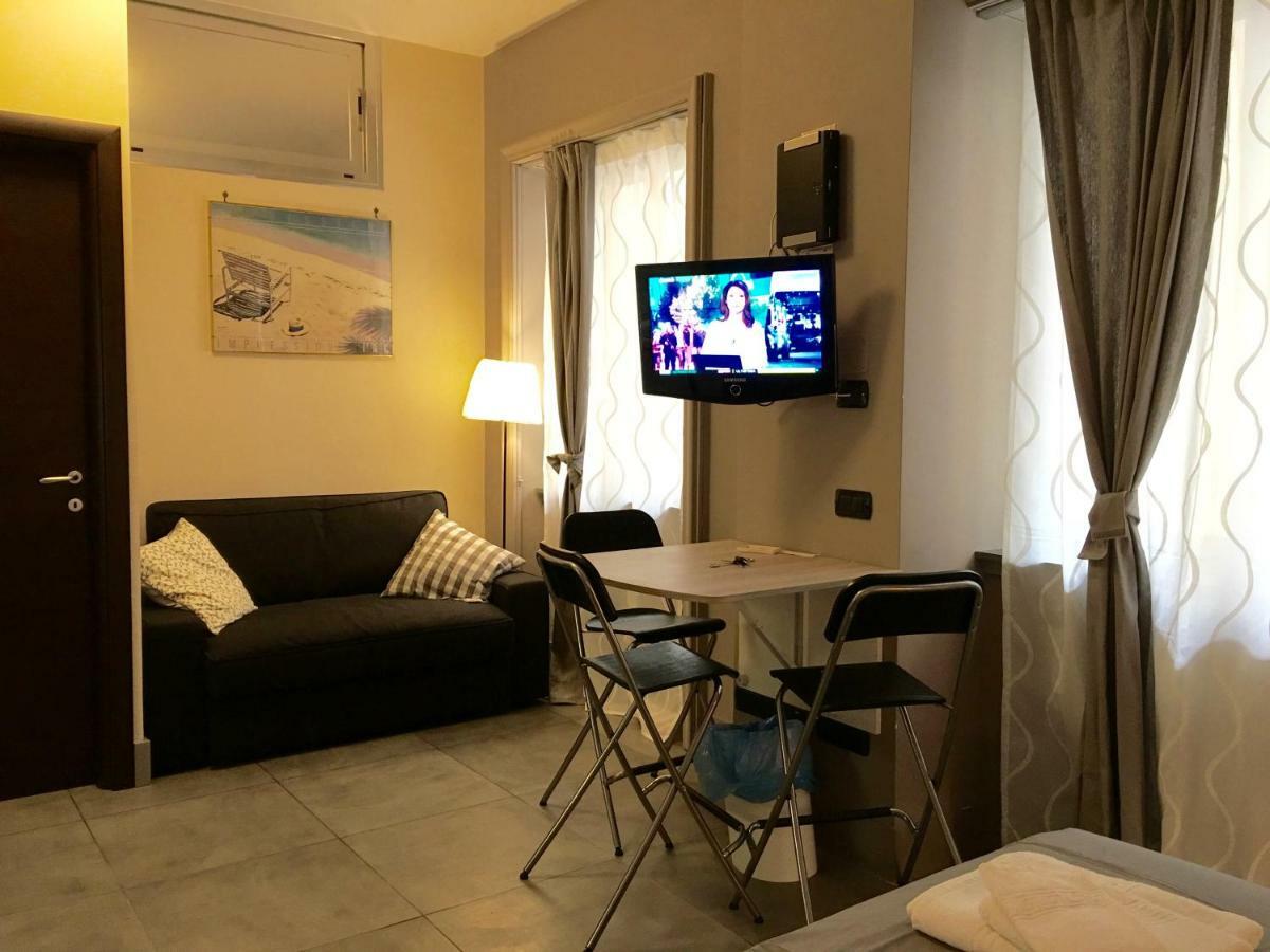 Two Sisters Suites Наполи Екстериор снимка