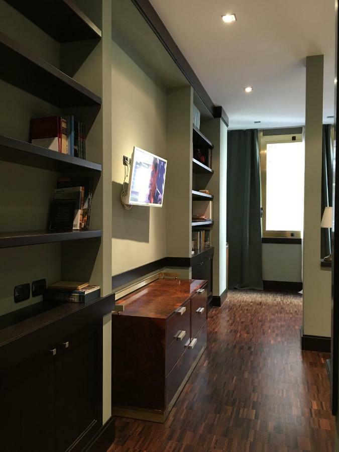 Two Sisters Suites Наполи Екстериор снимка