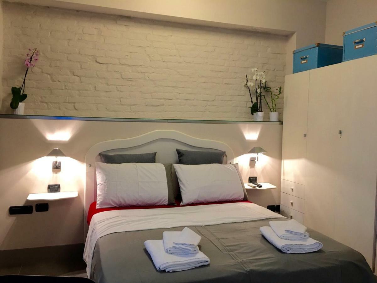 Two Sisters Suites Наполи Екстериор снимка