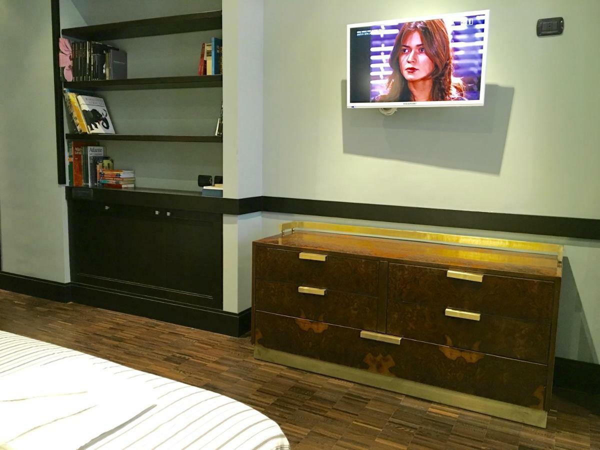 Two Sisters Suites Наполи Екстериор снимка