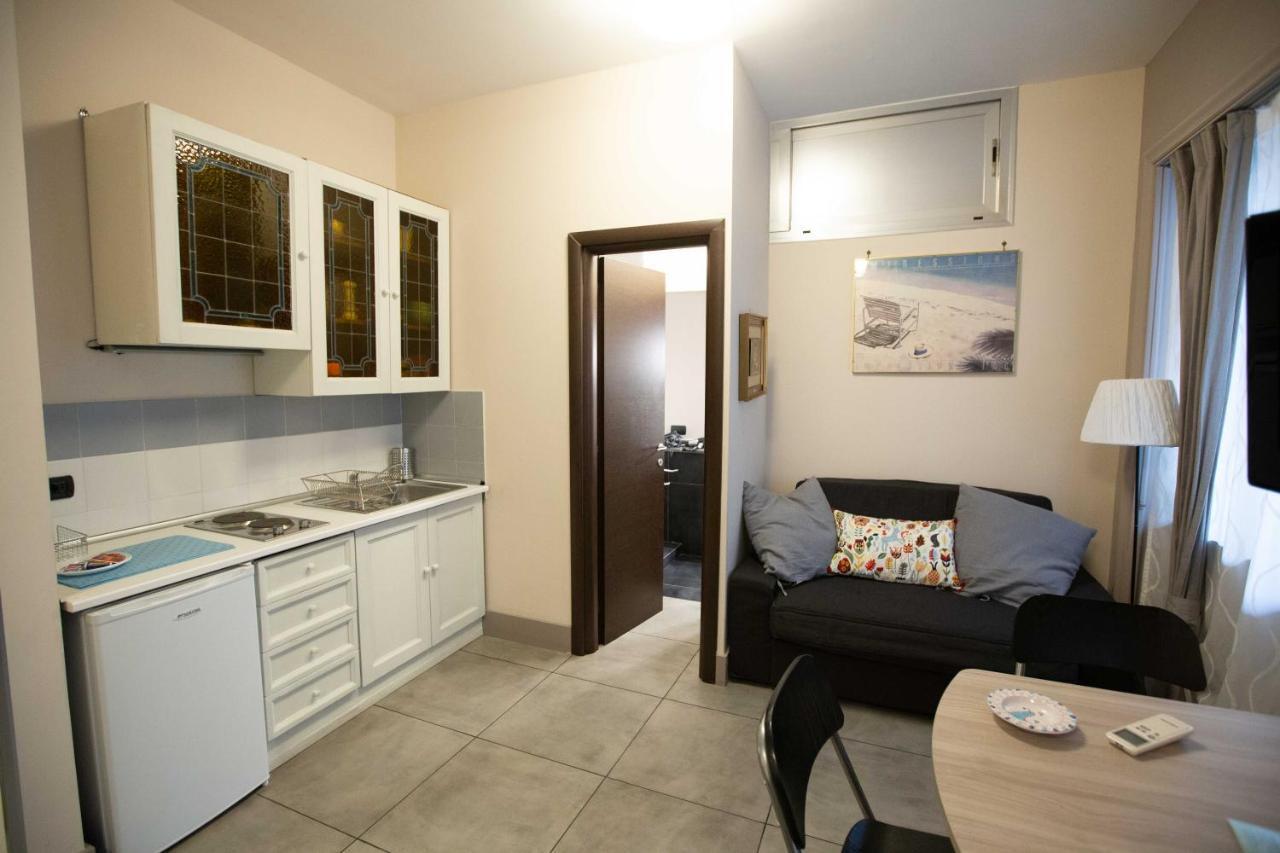 Two Sisters Suites Наполи Екстериор снимка